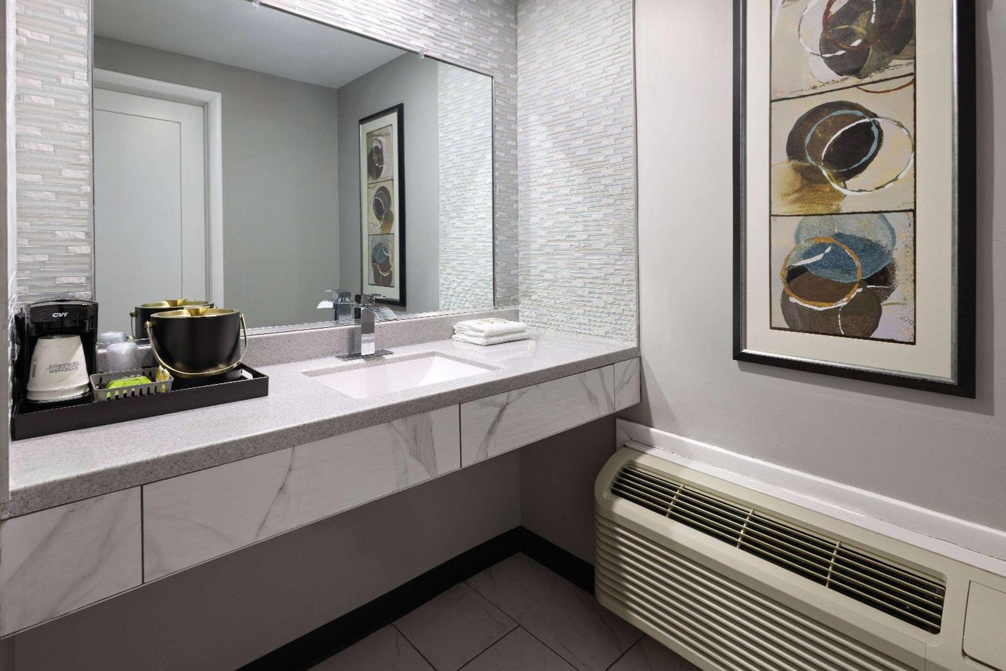 Super 8 By Wyndham Hazleton Exterior foto